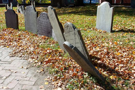 Кладбище Коппс-Хилл. Большинство надгробий относятся к XVIII и XIX векам