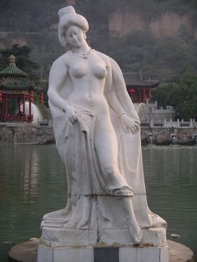 Статуя Ян Гуйфэй