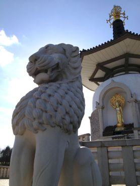 Ступа мира в Милтон-Кинсе