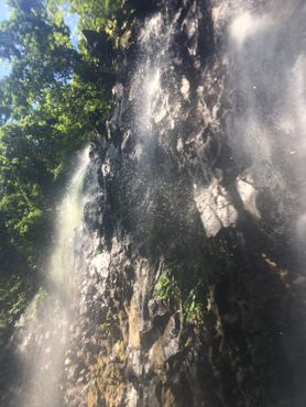 Водопад Тинаго