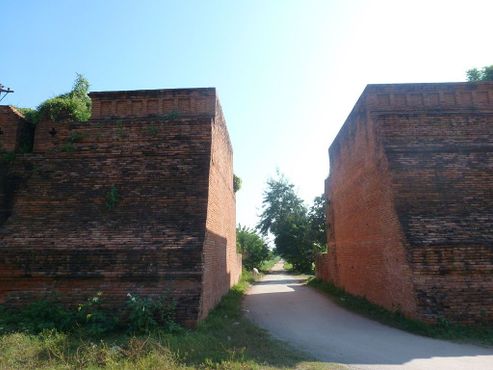 Городские стены