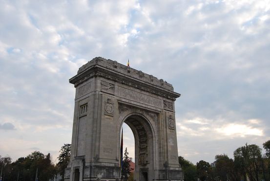 Триумфальная арка в Бухаресте, Румыния
