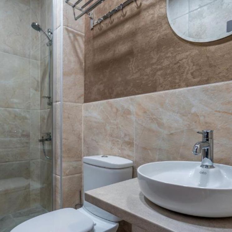 Отели 3*, Палатки