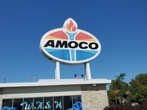 Вывеска Amoco, 2023 год