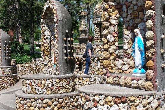 Грот из жеодов