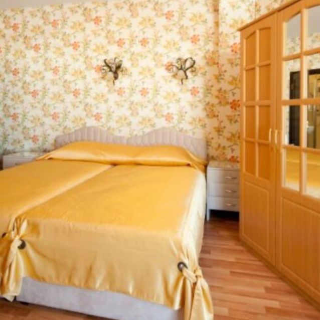 Отели 1-2*, Отели 3*