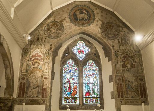 Церковь Святого Лаврентия, недалеко от тропы