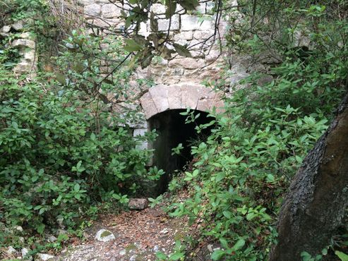 Руины Оппед-ле-Вьё