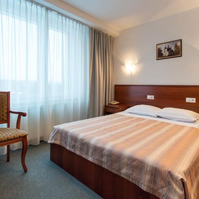 Гостиницы 3*, Tourist base