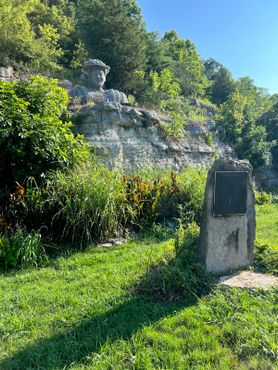 Скульптура Минни Пёрл в 2022 году