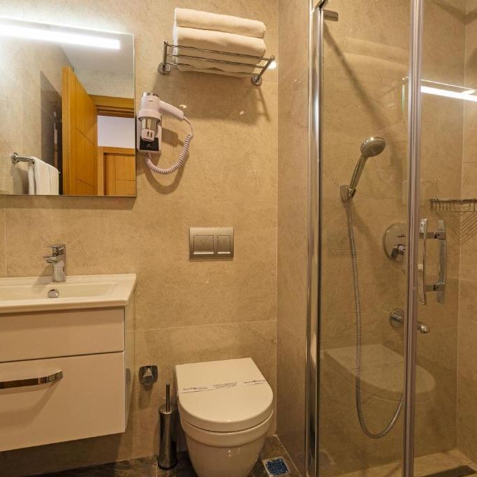 Отели 1-2*, Отели 3*