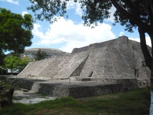 Ранняя ацтекская пирамида Тенайука