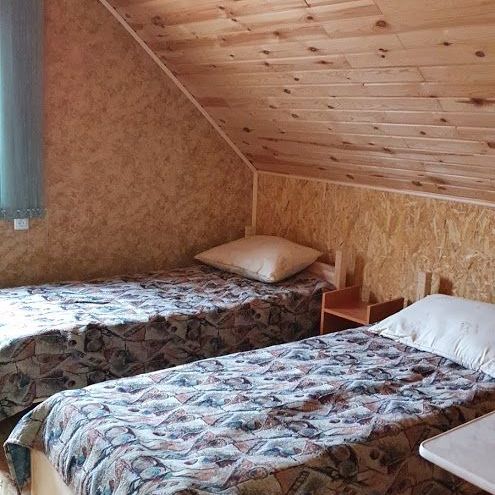 Гостиницы 1-2*, Гостевые домики