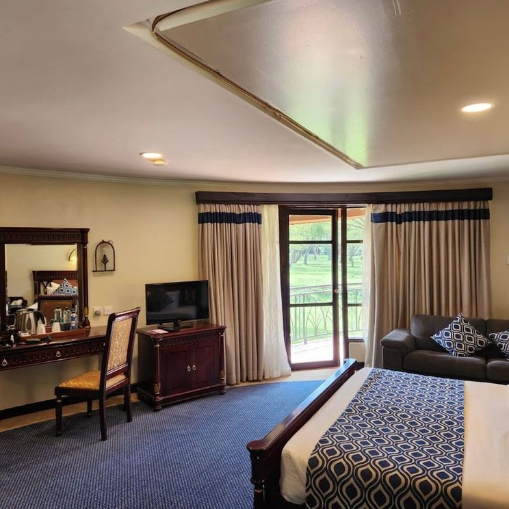 Кемпинги, Отели 4*, Лоджи