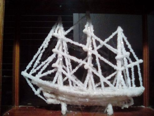 Модель корабля из соли