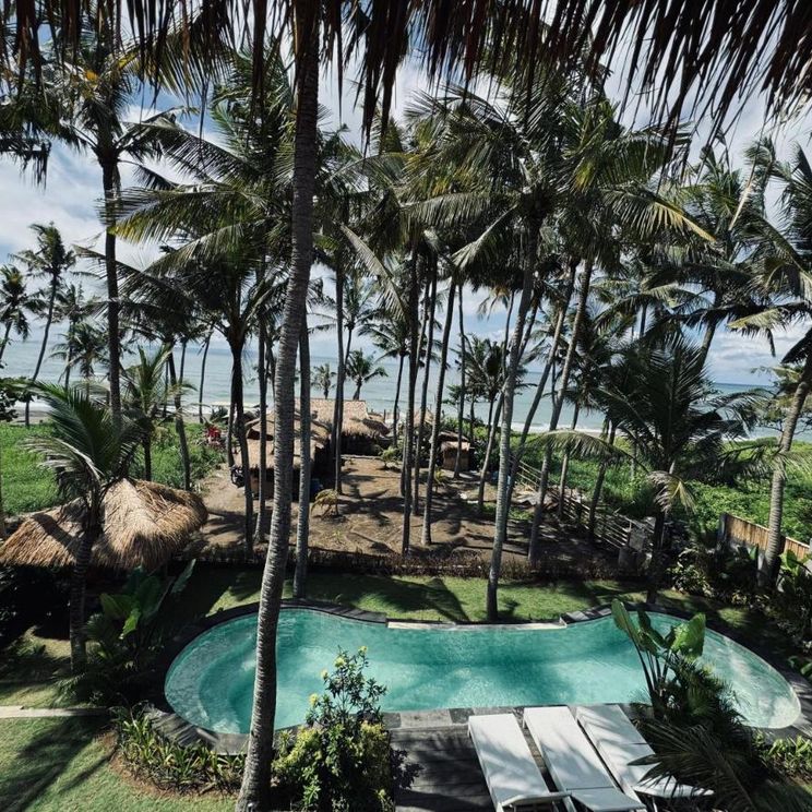 Отели 3*, Отели 4*, Бутик-отели, Отели 5*, Виллы, Глэмпинги, Лоджи