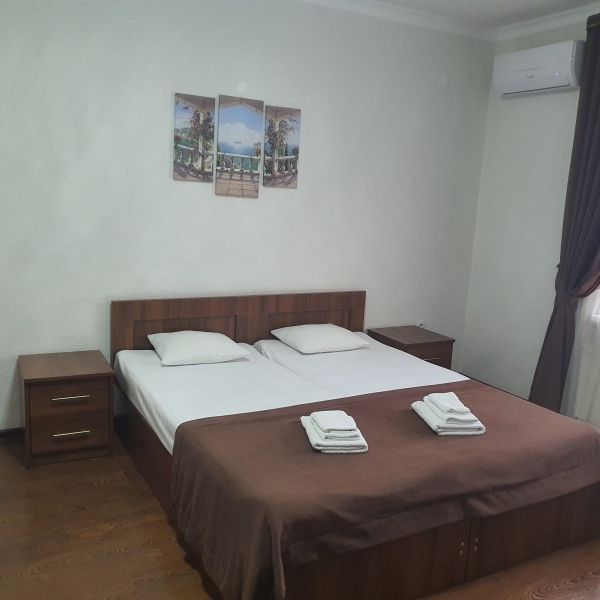 Отели 1-2*, Гостевые домики, Отели 3*, Отели 4*