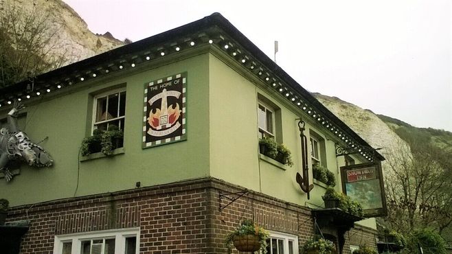 Паб «Сноудроп Инн»