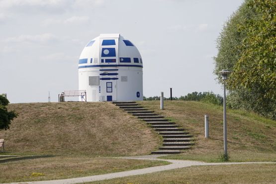 Обсерватория Цвайбрюккена в виде R2-D2