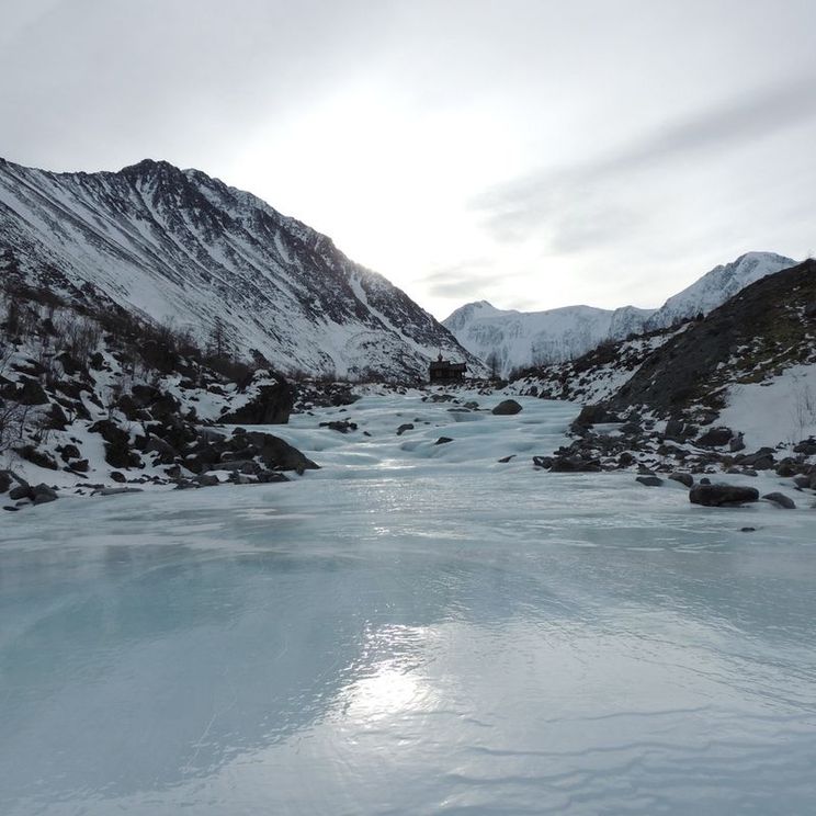 Гостиницы 1-2*, Хижина