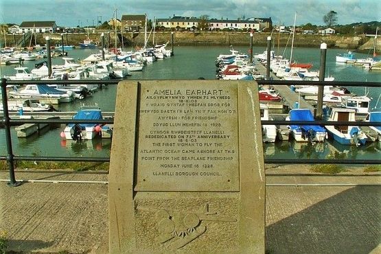 Памятник в Барри-Порте