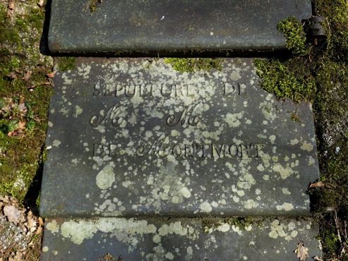 Заброшенное кладбище Ла-Буле