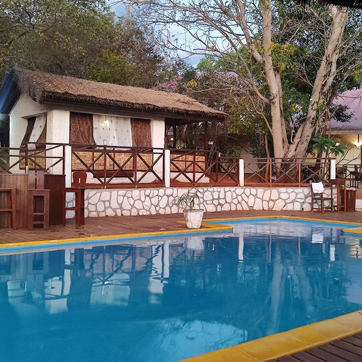 Отели 3*, Отели 4*, Бутик-отели, Бунгало, Коттеджи, Шале