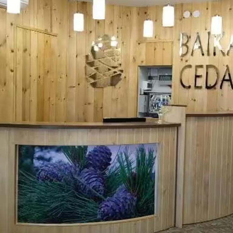 <p>Тур предусматривает проживание на турбазе или в гостинице. </p><p>Тур индивидуальный, стоимость рассчитывается в зависимости от количества человек в заявке.</p><p>Стоимость тура на 1 человека в зависимости от количества человек в группе:</p><figure class=