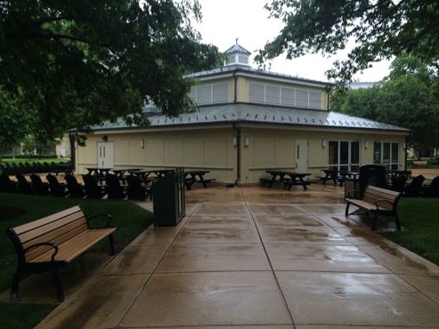 Новый ресторан на месте киоска с хот-догами