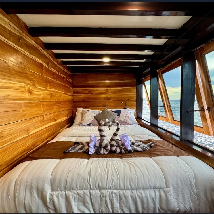 Отели 4*, Яхты