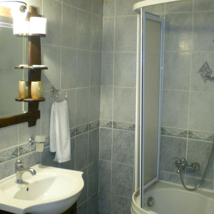 Отели 1-2*, Отели 3*