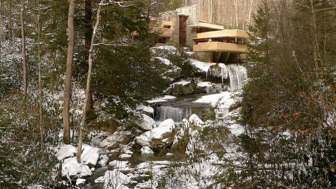«Дом над водопадом» зимой