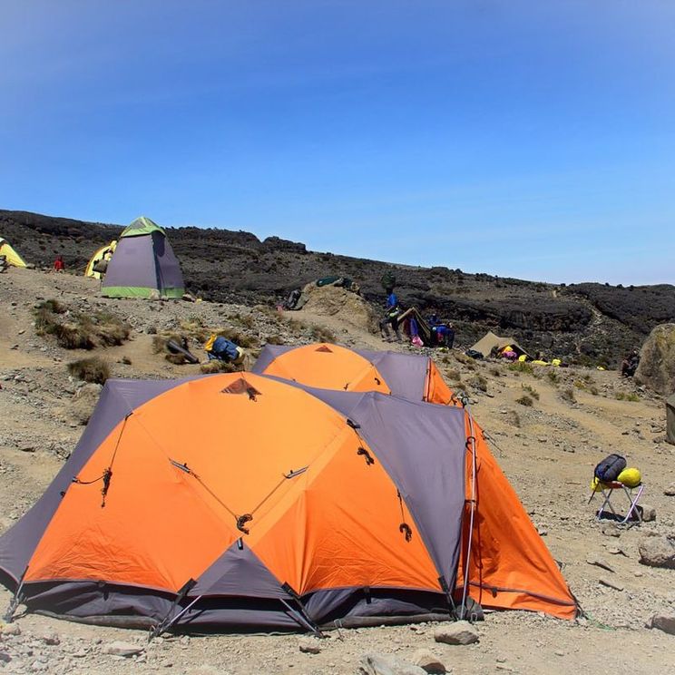 Отели 3*, Палатки