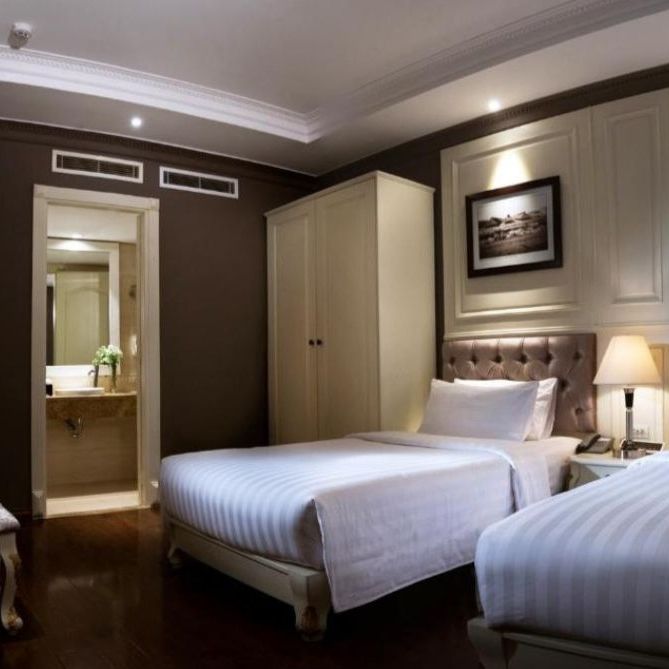 Отели 4*, Яхты