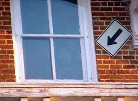 Окно с отпечатком лица