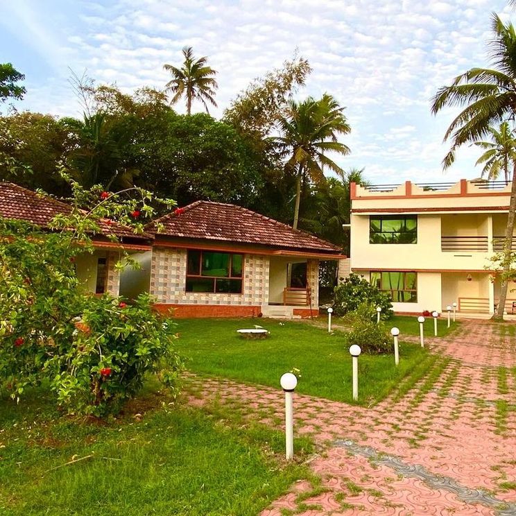 Отели 1-2*, Отели 3*, Отели 4*