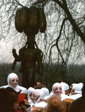 Карнавал в Бенше