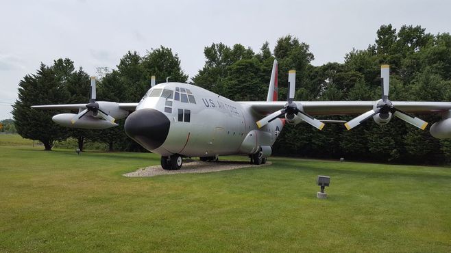 Самолёт Hercules C-130A 