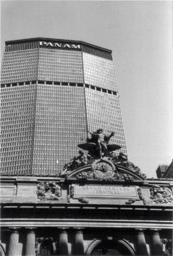 Здание «Пан-Ам» (сегодня Метлайф-билдинг) около 1980 года