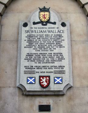 Мемориальная доска Уильяму Уоллесу на стене госпиталя Святого Варфоломея, Лондон