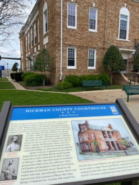 Скульптура Минни Пёрл 