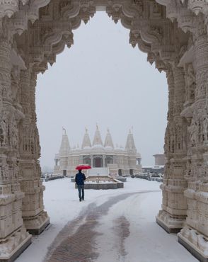 Храм Шри-Сваминараян-Санста-Мандир