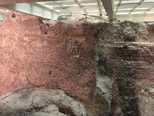 Римские развалины под библиотекой