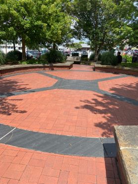 Эхо-камера на Русакис-Плаза