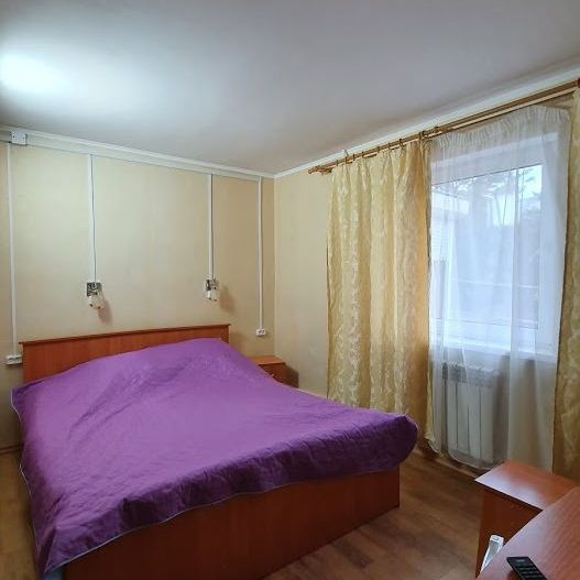 Гостиницы 1-2*, Гостевые домики