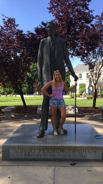 Памятник Роберту Уодлоу