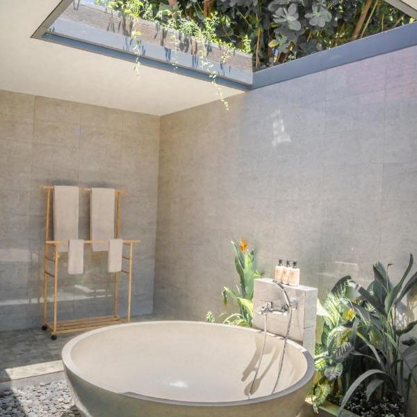 Отели 3*, Отели 4*, Бутик-отели, Отели 5*, Виллы, Глэмпинги, Лоджи