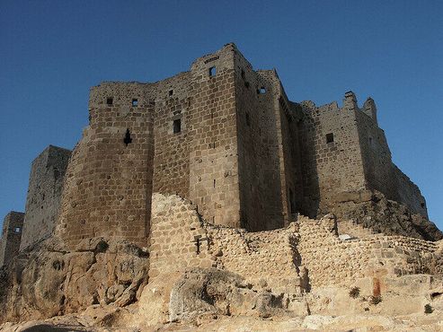 Каменные руины замка Масьяф