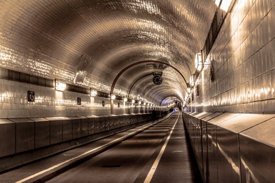Тоннель под Эльбой в Санкт Паули
