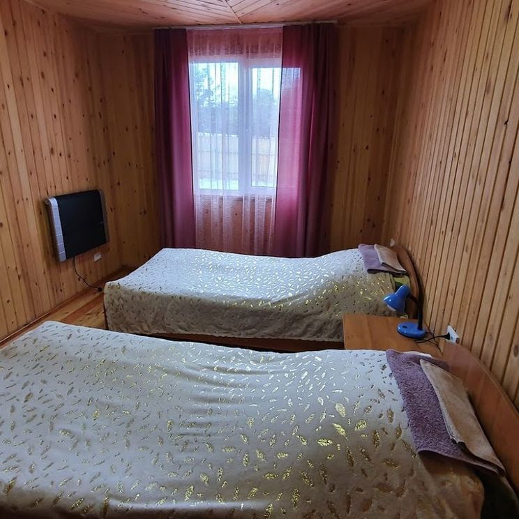 Гостиницы 1-2*, Гостевые домики